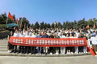 对攻大战！黄蜂篮网半场共7人上双&合砍145分